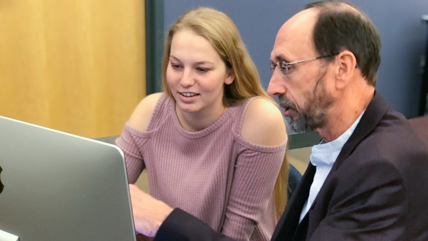 Ariel Gale '20 with George Shields, professor of chemistry, in early Spring 2020.